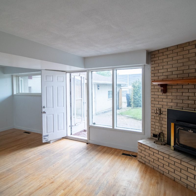 4434-Namaka-Cr-NW-downstairs-bdrm-1-2048x1365.jpg